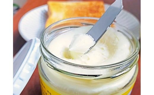 バター 【2回定期便】大内山瓶バターの定期便 300g×2個を2回お届け！ / バター 有塩バター 瓶 クリーム パン 料理 材料 お菓子 お菓子作り 国産 三重県産 チャーン製法 手造り 手作り てづくり 乳製品 定期便【tkb406】