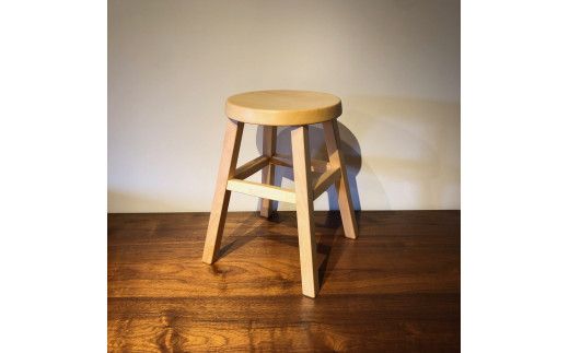 四方転びのスツール（紅松材）/　丸椅子　スタッキング　伝統工法　無垢材【GOOD WOOD WORKS】_HA0716