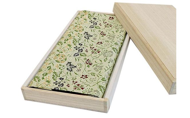 【高島屋選定品】＜龍村美術織物＞早雲寺テーブルセンター（2号サイズ・銀） 261009_A-ADK012