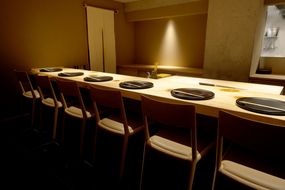 東京・赤坂／【ミシュラン2025掲載店】「蟹づくしコース」乃木坂しん 京丹後ディナー（2名様）　食事券 チケット 料理店 AM00606