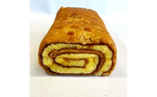 洋菓子イタリアンロール 土佐の伊太利亜 梅ジャム×2本セット ロールケーキ お菓子 焼き菓子 洋菓子 スイーツ 梅ジャム 梅 おすすめ 美味しい お取り寄せ ギフト 贈り物【土佐共同産業株式会社】 [BQCC004]