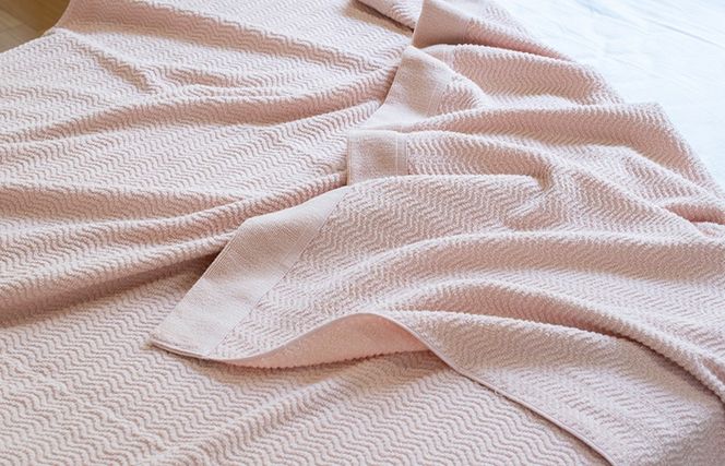 099H3667-1 【圧倒的企業努力】うとうとタオルケット（アッシュピンク）【日本製 国産 快眠 快適 上質 寝具 一年中 オールシーズン】