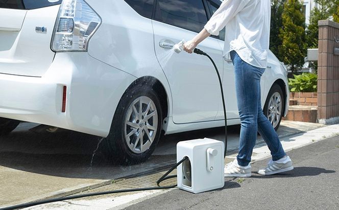 フルカバーコンパクトホースリール10m FCH-10M ホワイト アイリスオーヤマ 雑貨 日用品 庭 洗車 水やり 外 ベランダ 園芸用品 白 10,000円台おすすめ返礼品 