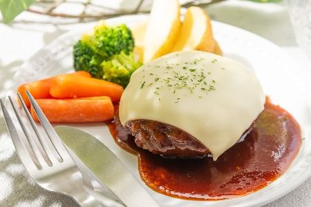 がばいばーぐ。佐賀牛入り黒毛和牛ハンバーグ140g×12個【がばいばーぐ。 佐賀牛 黒毛和牛 お弁当 おかず 惣菜 簡単調理 肉 合挽肉 贈り物 ギフト 人気 個包装】 (H081147)