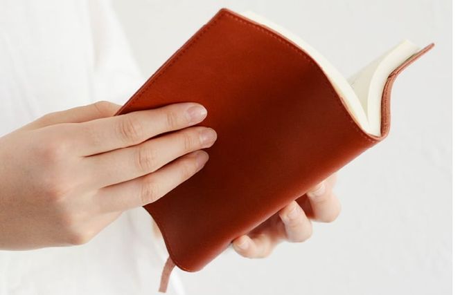 G2818 【スピード発送】本革ブックカバー 文庫サイズ（キャメル）