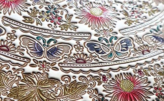 【文庫屋大関】マカロンポーチ 茉莉花＜珊瑚＞【皮革工芸品】 ポーチ ミニポーチ 小物入れ アクセサリー入れ イヤホン入れ 収納 保管ケース 手のひらサイズ  本革 革 皮革 工芸品 工芸 雑貨 ギフト プレゼント 日本製 東京