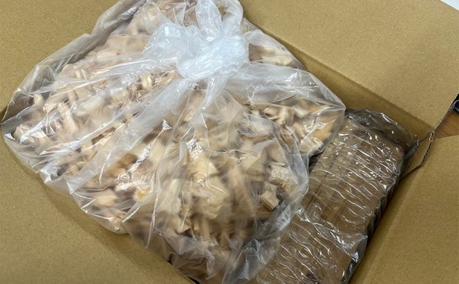  国産材 ウッドチップ（ アウトドア 焚火 キャンプ BBQ 端材 ） キャンプ用品 アウトドア用品 バーベキュー ウッドチップと端材 セット 火おこし 着火用 消臭剤 