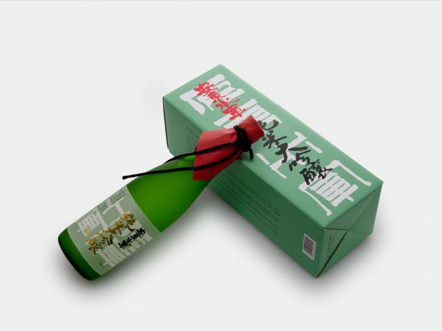日本酒 純米大吟醸 安東水軍 720ml ×1本 お酒 酒 地酒 純米大吟醸酒 フルーティー フルーティーな日本酒 清酒 アルコール ギフト プレゼント 贈答 男性 女性 送料無料 青森 青森県 鰺ヶ沢町
