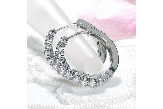 ピアス フープピアス プラチナ PT900 ダイヤモンド 0.35ct レディース 円 丸 輪っか バネ式 キャッチレス 中折れピアス【f215-pt】 [株式会社オーダーメイドジュエリーメイ 山梨県 韮崎市 20743779] ジュエリー アクセサリー