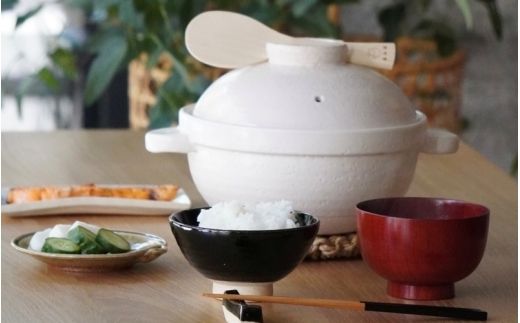 墨：伊賀焼 炊飯 土鍋 かまどさんプレミアム 二合炊き 墨 グッドデザイン賞受賞「公式限定」【ngtn0053-1】