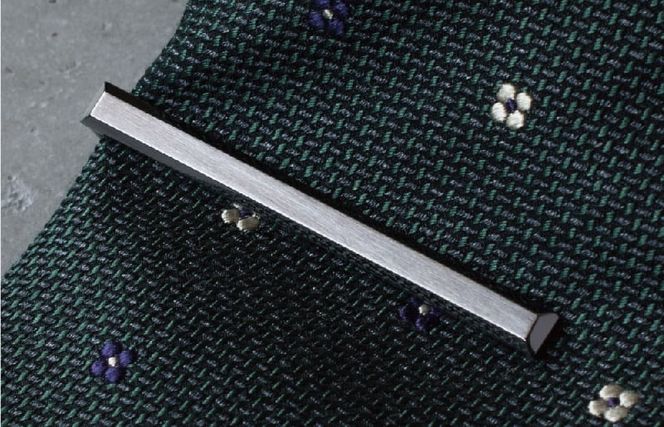 G2830 ４面カットネクタイピン シルバーカラー