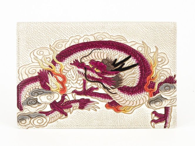 【文庫屋大関】パーソナルホルダー　龍神＜ワイン＞【皮革工芸品】 雑貨 日用品 ブックカバー パスポートケース 貴重品入れ マルチケース シンプル 和風 革小物 