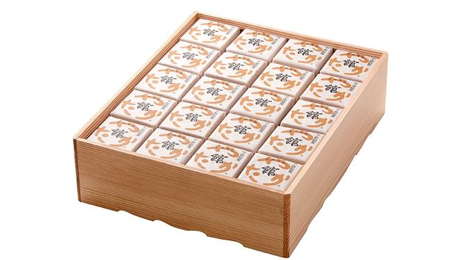 もち入り 「 館最中 」 40個入 杉折箱 全国菓子博覧会名誉 大賞