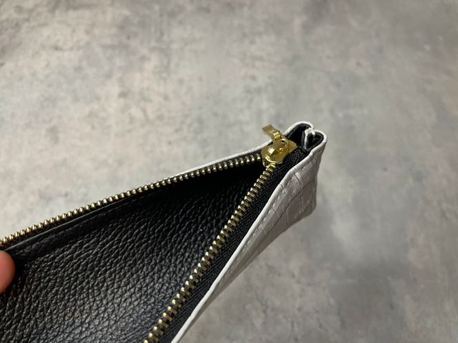 本物を日常に《ヒマラヤクロコダイルのペンケース》BT-7