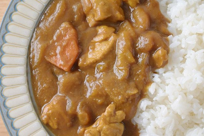 チキンカレー 2kg (1kg×2袋)【冷凍】簡単調理 レンジ調理 湯煎 [スパイシー レンチン 野菜 肉 旨味 宮城県 利府町 みやぎ保健企画セントラルキッチン]|06_mhc-030201