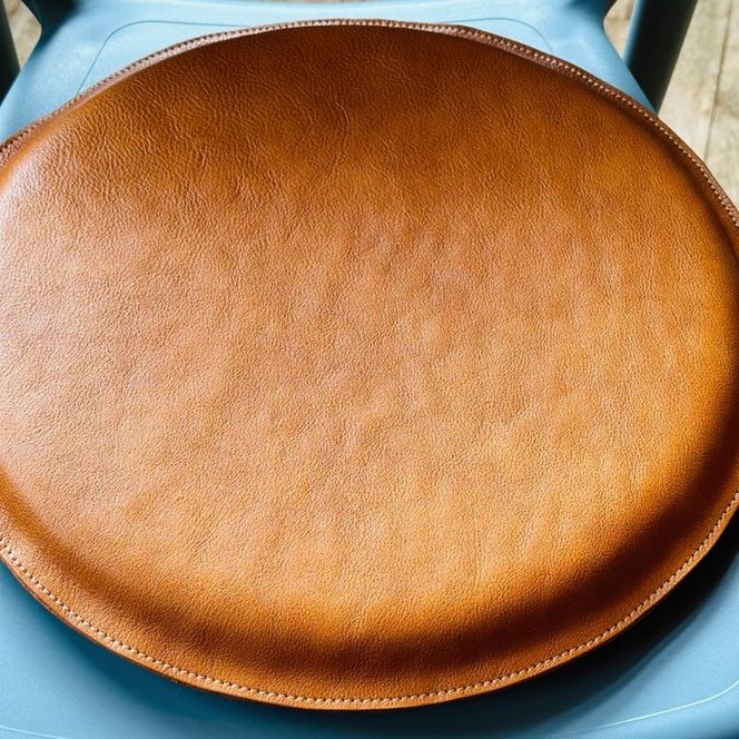 67-11 国産牛革 レザークッション 座布団（キャメル・ハニーゴールドステッチ）