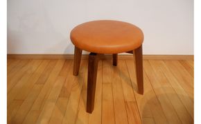 回転スツール（脚部材：ウォールナット/座面：本革キャメル） 372013_LL004VC02