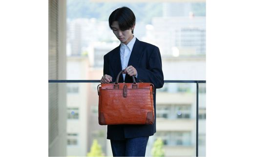 【高島屋選定品】豊岡鞄 craftsmanship クロコ型ブリーフ (197712) サンセット  / 木和田正昭商店 クロコダイル調 本革 ブリーフケース ビジネスバッグ メンズ ビジネスカジュアル カバン バッグ A4ファイル収納 手持ち ショルダーベルト付属 2way
