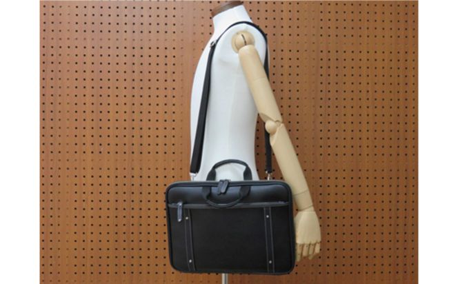 パトリッククラッチョショルダー (No.3896-01) ブラック / 木和田 クラッチ ショルダーバッグ スタイリッシュ 14インチパソコン 高級 かばん カバン バッグ 鞄 手作り メンズ レディース 日本製