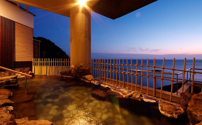 【高島屋選定品】＜ホテル金波楼＞ペア宿泊券（特選但馬牛会席コース）岬の館 プレミアム ツインルーム / 宿泊券 旅行券 但馬牛 温泉 兵庫県 旅行 トラベル クーポン ホテル 国内旅行 観光 予約 父の日 母の日 敬老の日 ギフト